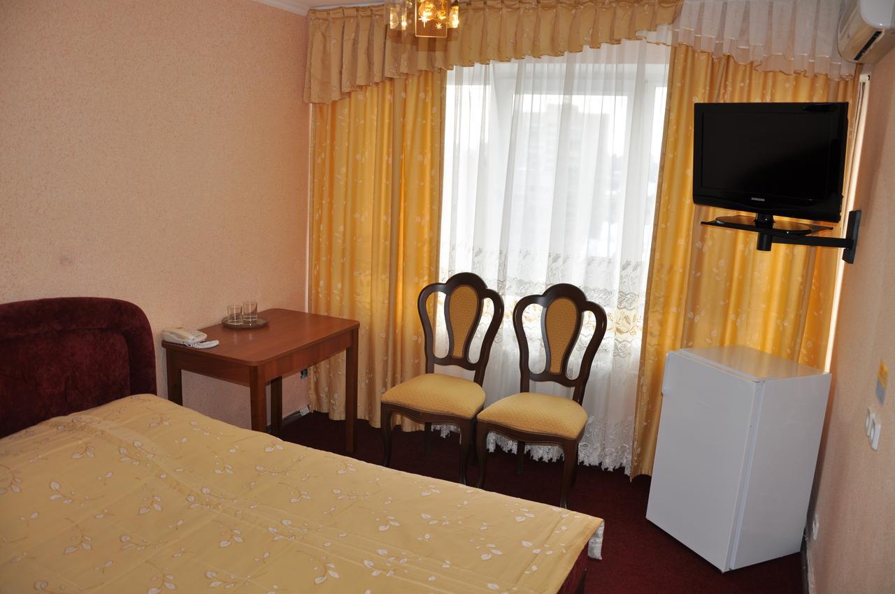 Hotel Cooperator Kiev Room photo